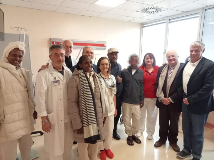 Il direttore generale, il direttore sanitario, il primario di ematologia e lo staff, il ragazzo etiope con la sua famiglia e il medico volontario Venezia